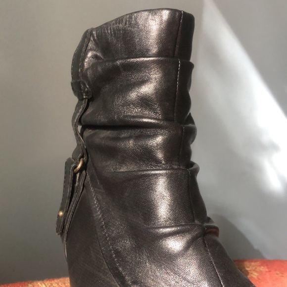 10 wide black half boot. Leather. - Picture 5 of 11